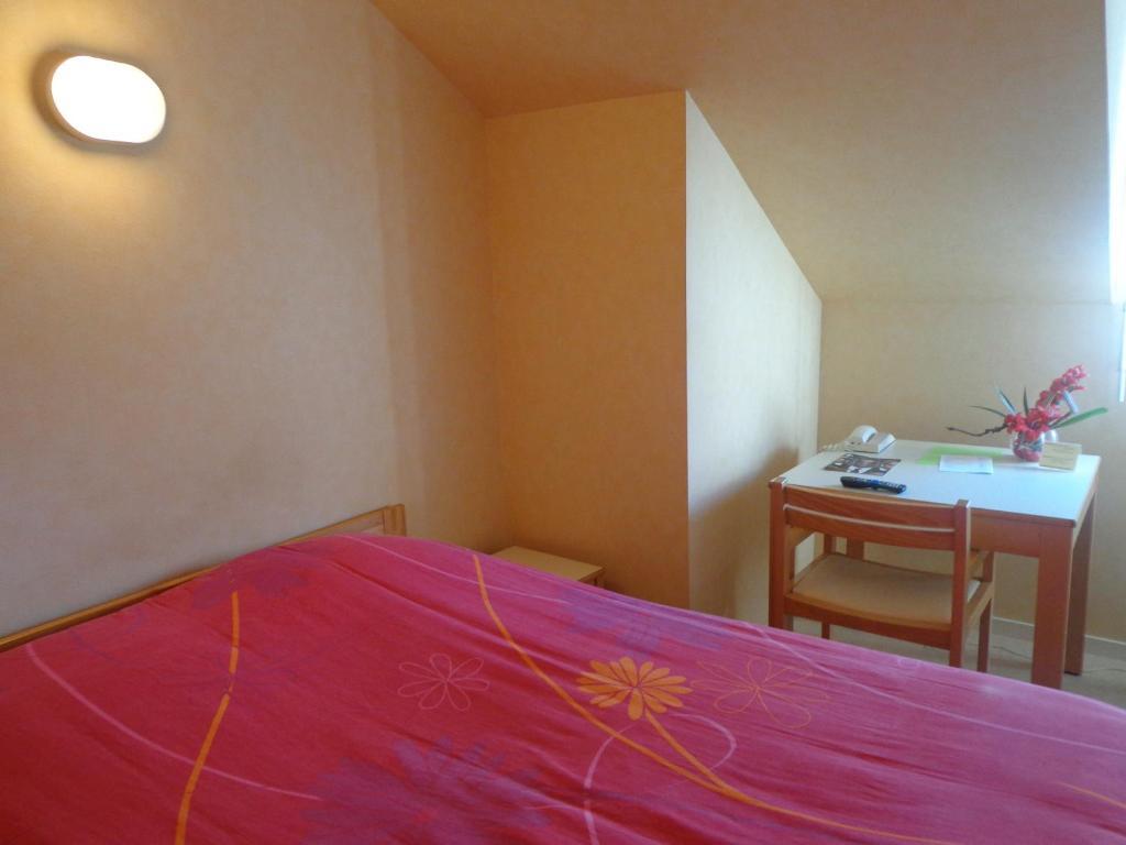Hotel Le Bretagne Louvigne-de-Bais Экстерьер фото