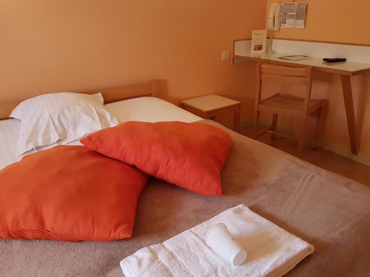 Hotel Le Bretagne Louvigne-de-Bais Экстерьер фото