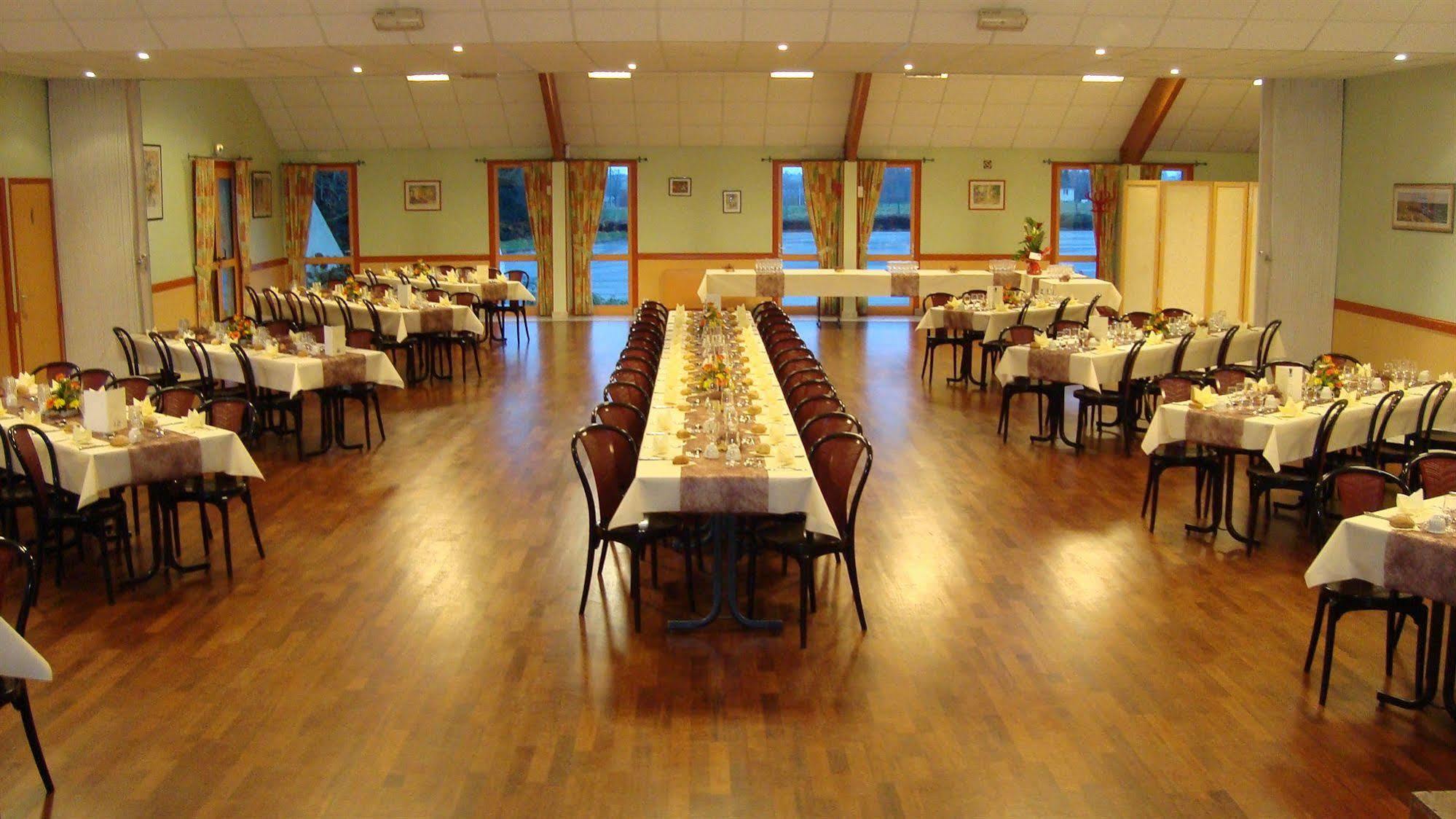 Hotel Le Bretagne Louvigne-de-Bais Экстерьер фото